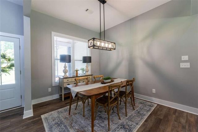 181 S Chattahoochee Drive S, Hogansville, GA 30230