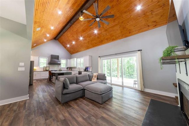 181 S Chattahoochee Drive S, Hogansville, GA 30230