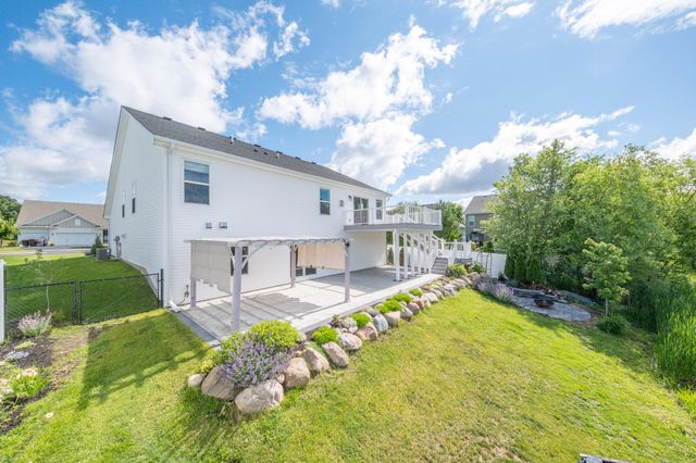 12300 Pineridge Way N, Dayton, MN 55327