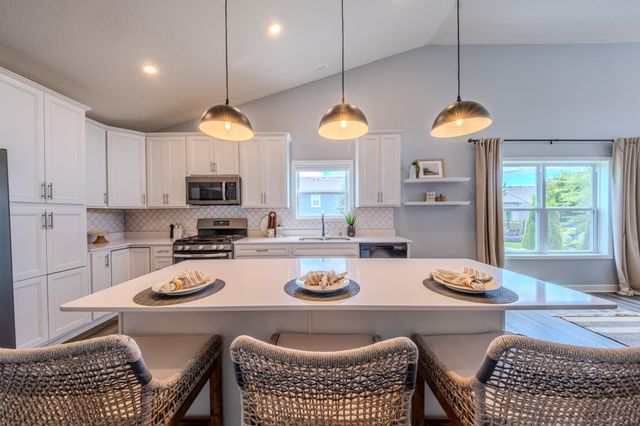 12300 Pineridge Way N, Dayton, MN 55327