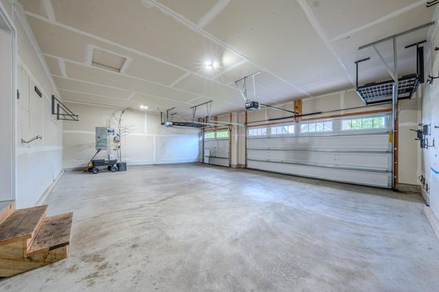 12300 Pineridge Way N, Dayton, MN 55327