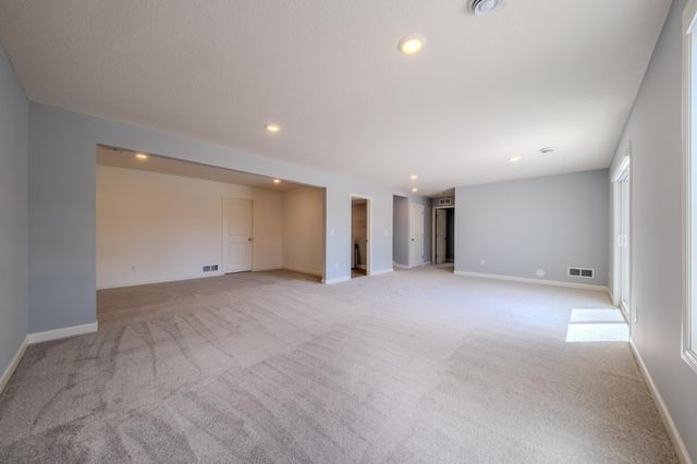 12300 Pineridge Way N, Dayton, MN 55327