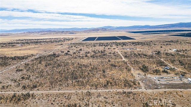 15500 W B-8 Avenue, Fairmont, CA 93536