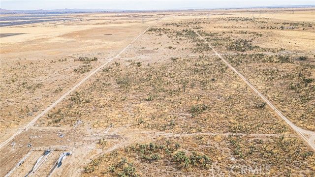 15500 W B-8 Avenue, Fairmont, CA 93536