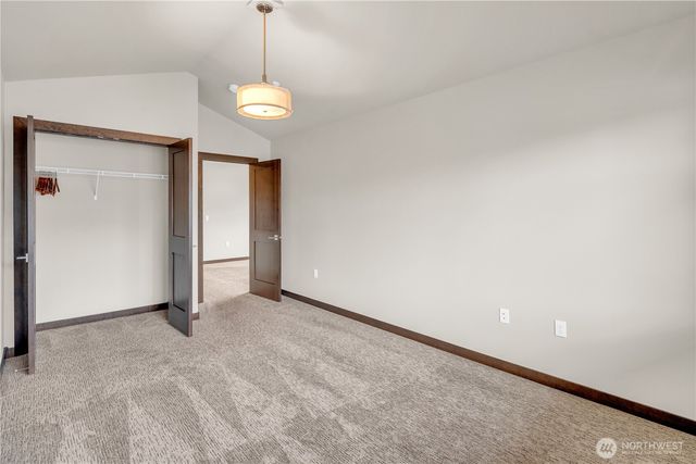 25212 138th Place SE, Kent, WA 98042