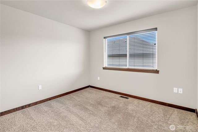 25212 138th Place SE, Kent, WA 98042