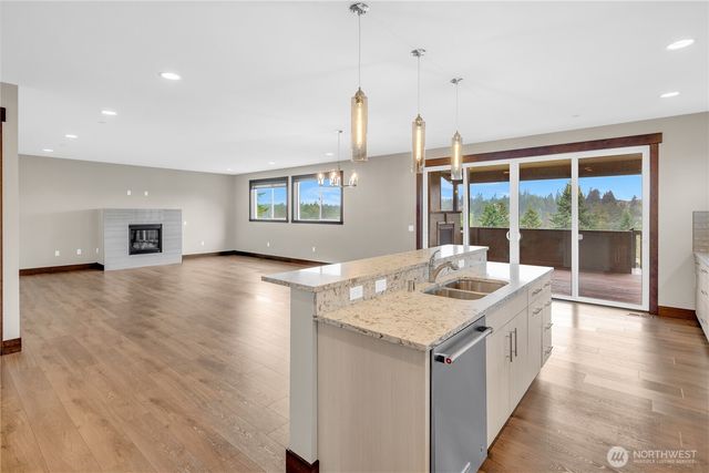 25212 138th Place SE, Kent, WA 98042