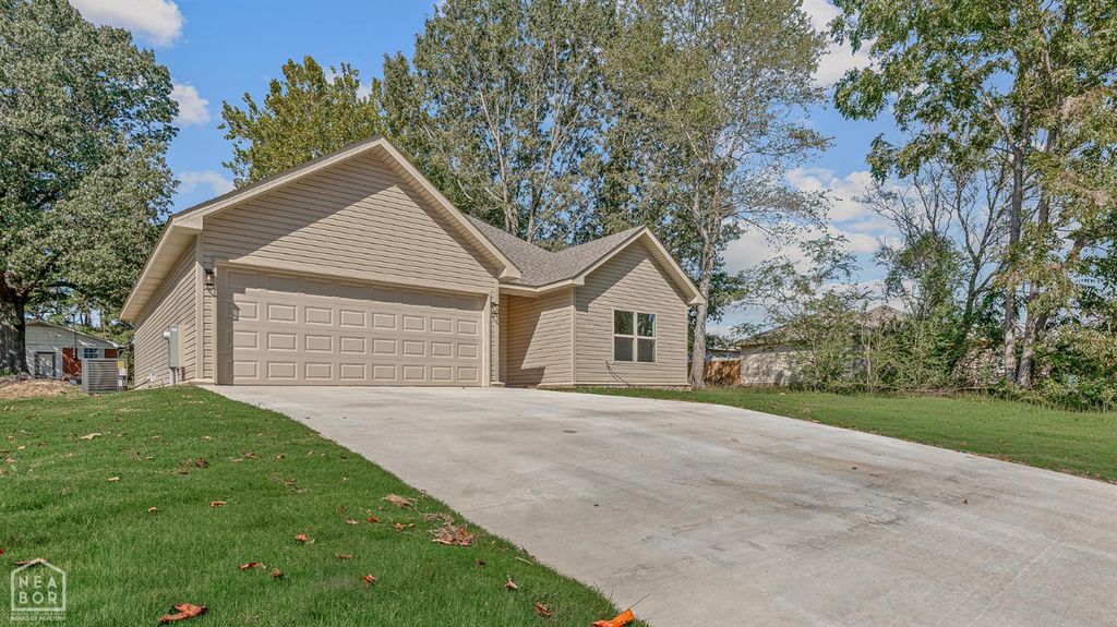 111 Cody Lane, Brookland, AR 72476