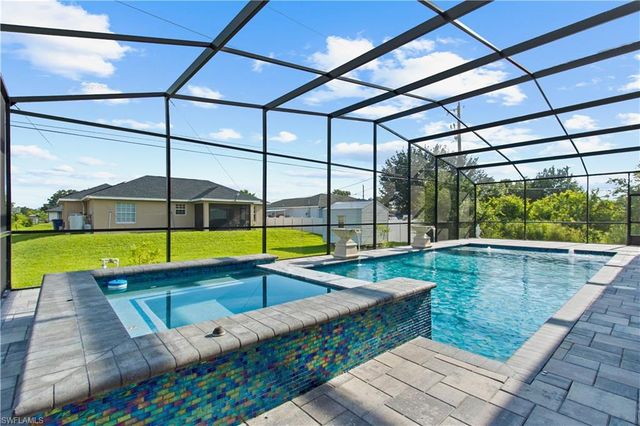 3217 6th ST SW, Lehigh Acres, FL 33976