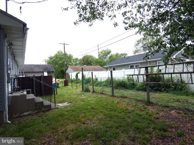 256 H ST, Carneys Point, NJ 08069