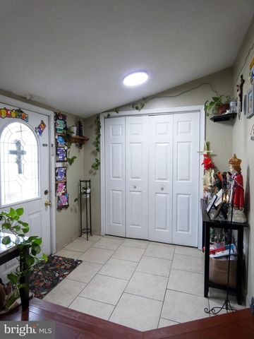 256 H ST, Carneys Point, NJ 08069