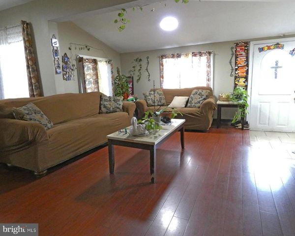 256 H ST, Carneys Point, NJ 08069