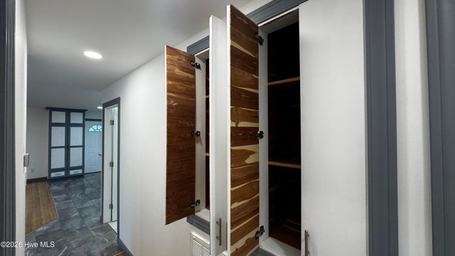 1021 Shirley Drive, Jacksonville, NC 28540