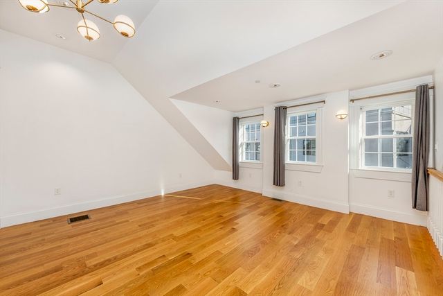 12 S. Mason Street 3, Salem, MA 01970