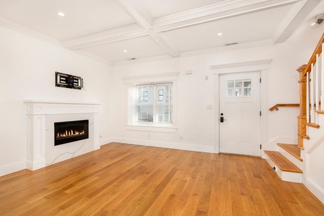 12 S. Mason Street 3, Salem, MA 01970