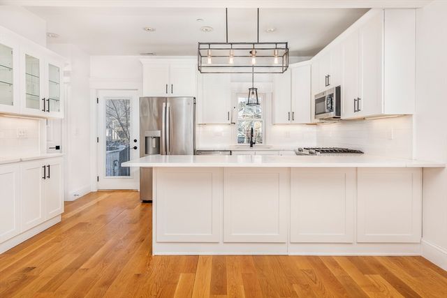 12 S. Mason Street 3, Salem, MA 01970