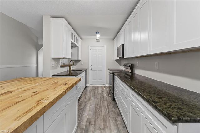 5460 Trumpet Vine CT, Virginia Beach, VA 23462