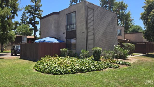 6021 Almendra Avenue C, Bakersfield, CA 93309