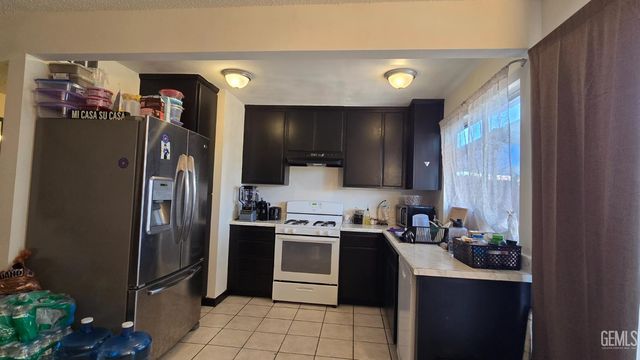 6021 Almendra Avenue C, Bakersfield, CA 93309