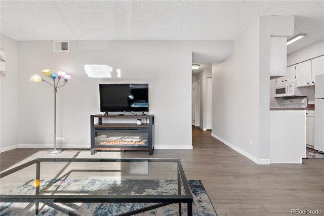 7375 E Quincy Avenue 204, Denver, CO 80237