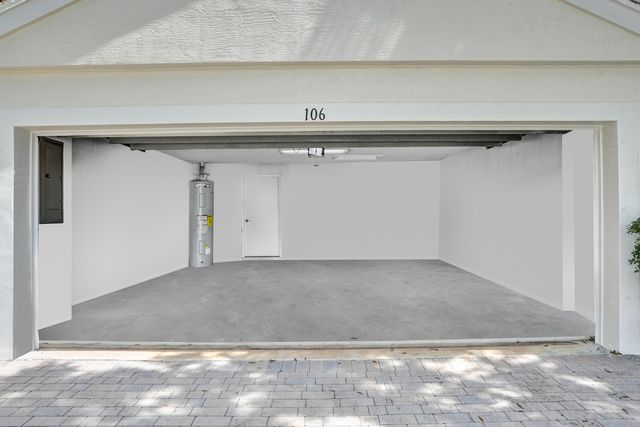 106 HAMILTON Terrace, Royal Palm Beach, FL 33414