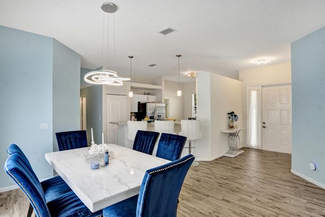 106 HAMILTON Terrace, Royal Palm Beach, FL 33414