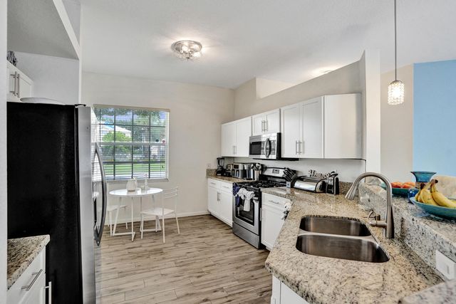 106 HAMILTON Terrace, Royal Palm Beach, FL 33414