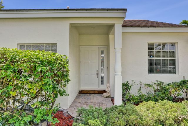 106 HAMILTON Terrace, Royal Palm Beach, FL 33414