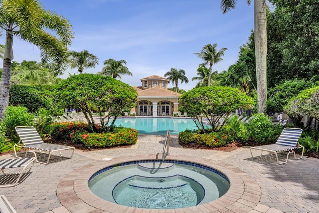 106 HAMILTON Terrace, Royal Palm Beach, FL 33414