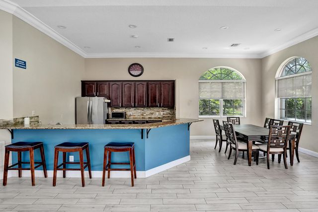 106 HAMILTON Terrace, Royal Palm Beach, FL 33414