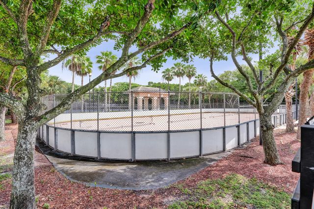 106 HAMILTON Terrace, Royal Palm Beach, FL 33414