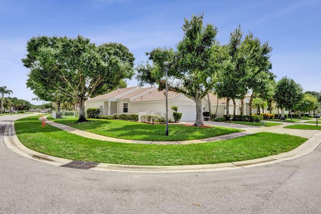 106 HAMILTON Terrace, Royal Palm Beach, FL 33414
