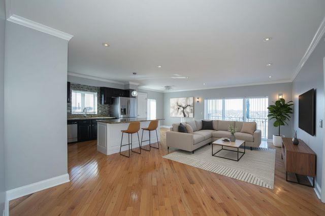 6560 W Diversey Avenue 605D, Chicago, IL 60707