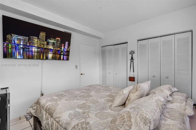 8186 NW 98th Ter 132, Hialeah Gardens, FL 33016