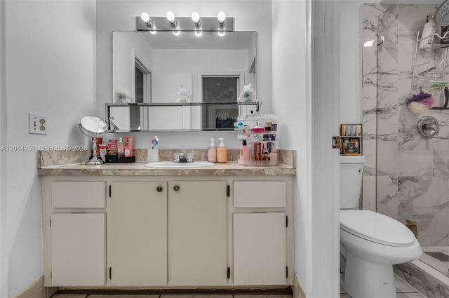 8186 NW 98th Ter 132, Hialeah Gardens, FL 33016