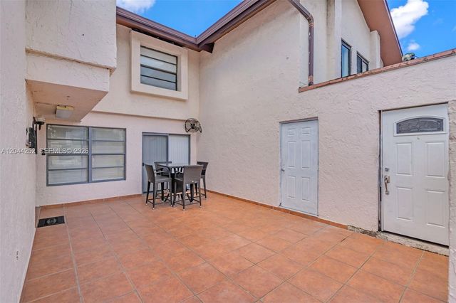 8186 NW 98th Ter 132, Hialeah Gardens, FL 33016