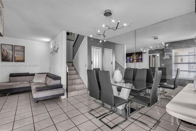 8186 NW 98th Ter 132, Hialeah Gardens, FL 33016
