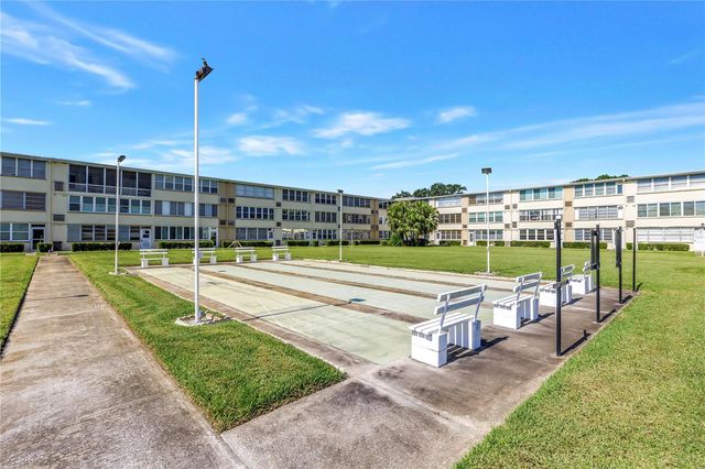 1051 79TH AVENUE N 105, St Petersburg, FL 33702