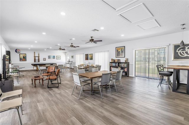 1051 79TH AVENUE N 105, St Petersburg, FL 33702