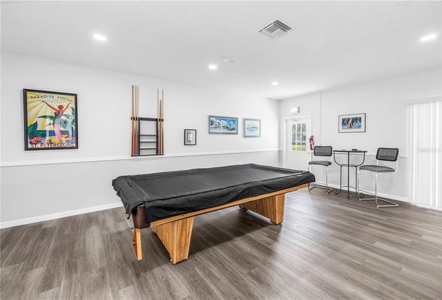 1051 79TH AVENUE N 105, St Petersburg, FL 33702