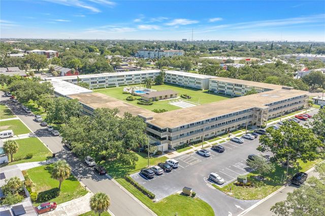 1051 79TH AVENUE N 105, St Petersburg, FL 33702