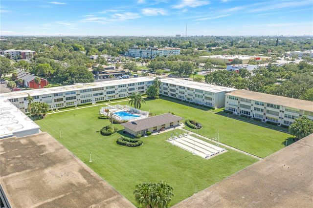 1051 79TH AVENUE N 105, St Petersburg, FL 33702