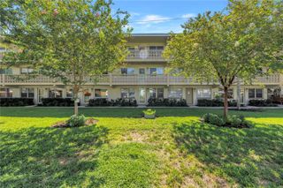 1051 79TH AVENUE N 105, St Petersburg, FL 33702