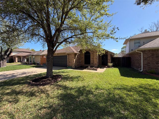 12331 Grove Meadow Drive, Stafford, TX 77477