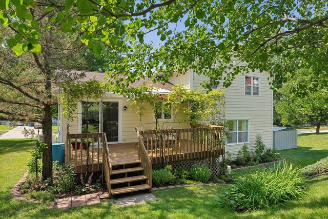 614 Brookwood Drive, Indianola, IA 50125