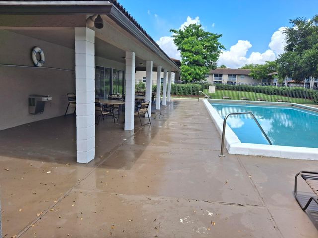 8770 Royal Palm Boulevard 105-2, Coral Springs, FL 33065
