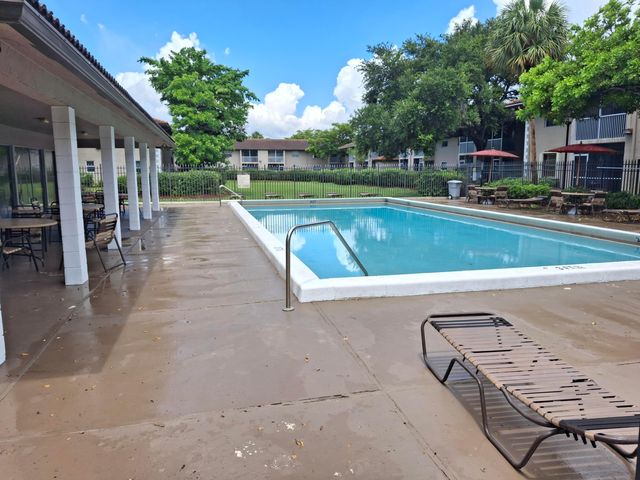 8770 Royal Palm Boulevard 105-2, Coral Springs, FL 33065