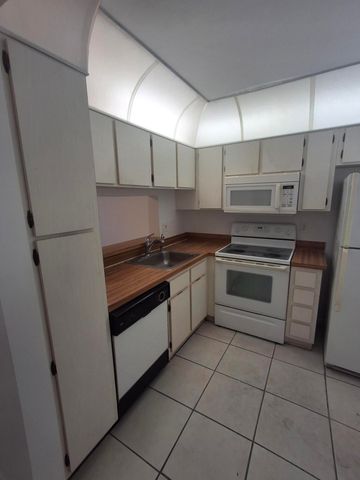 8770 Royal Palm Boulevard 105-2, Coral Springs, FL 33065