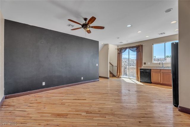 3633 Karissa Heights Place, Las Vegas, NV 89115