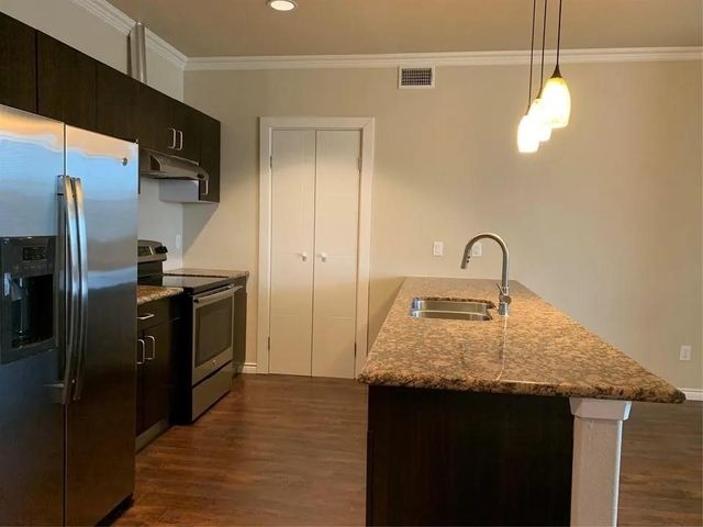 1100 W Trinity Mills Road 2025, Carrollton, TX 75006